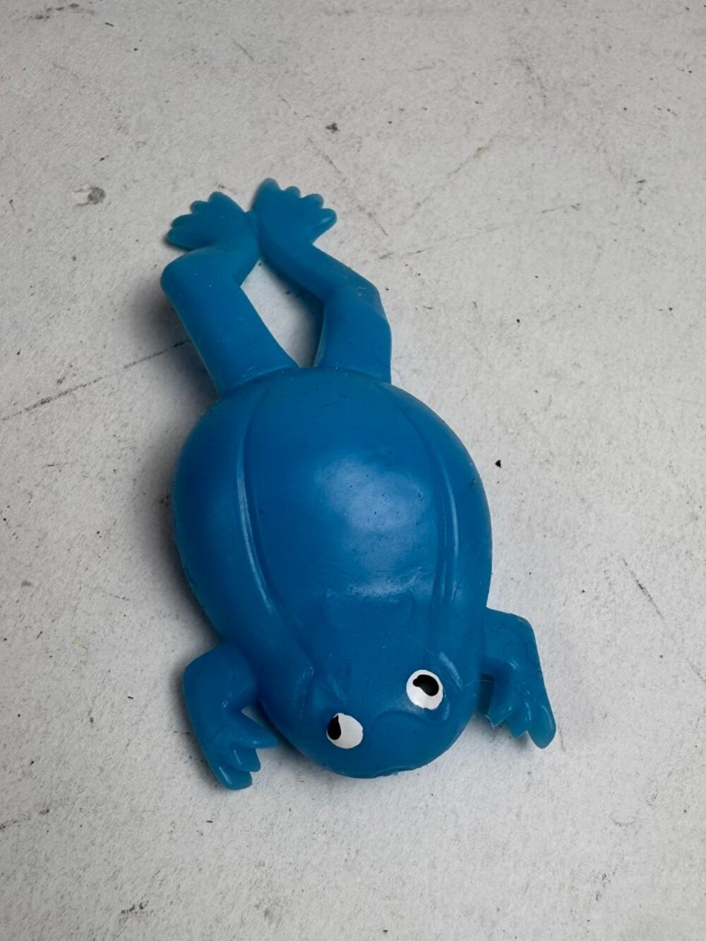 Retro Blue Molded Soft Plastic Frog Animal Figure Pocket Toy 2.75 Inch